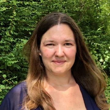 Photo of Sandra Amos